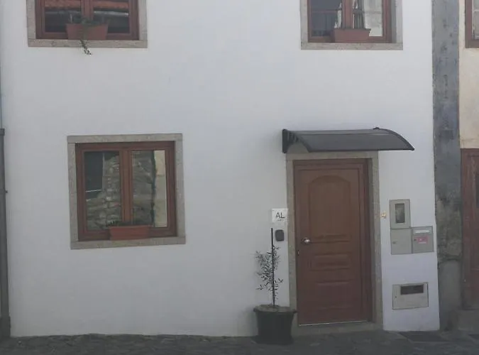 Casa Do Castelo I Bragança